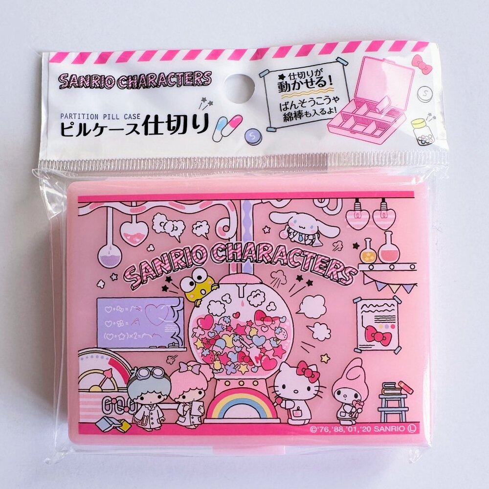 DAISO Japan Sanrio Characters Hello Kitty Pink Travel Partition Pill Case NEW